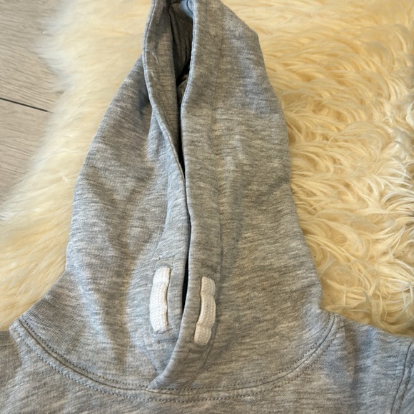 H&M Gray Hoodie Sweatshirt Gold Lettering & Old Navy Medium Blue Skinny Jeans - Picture 6 of 13